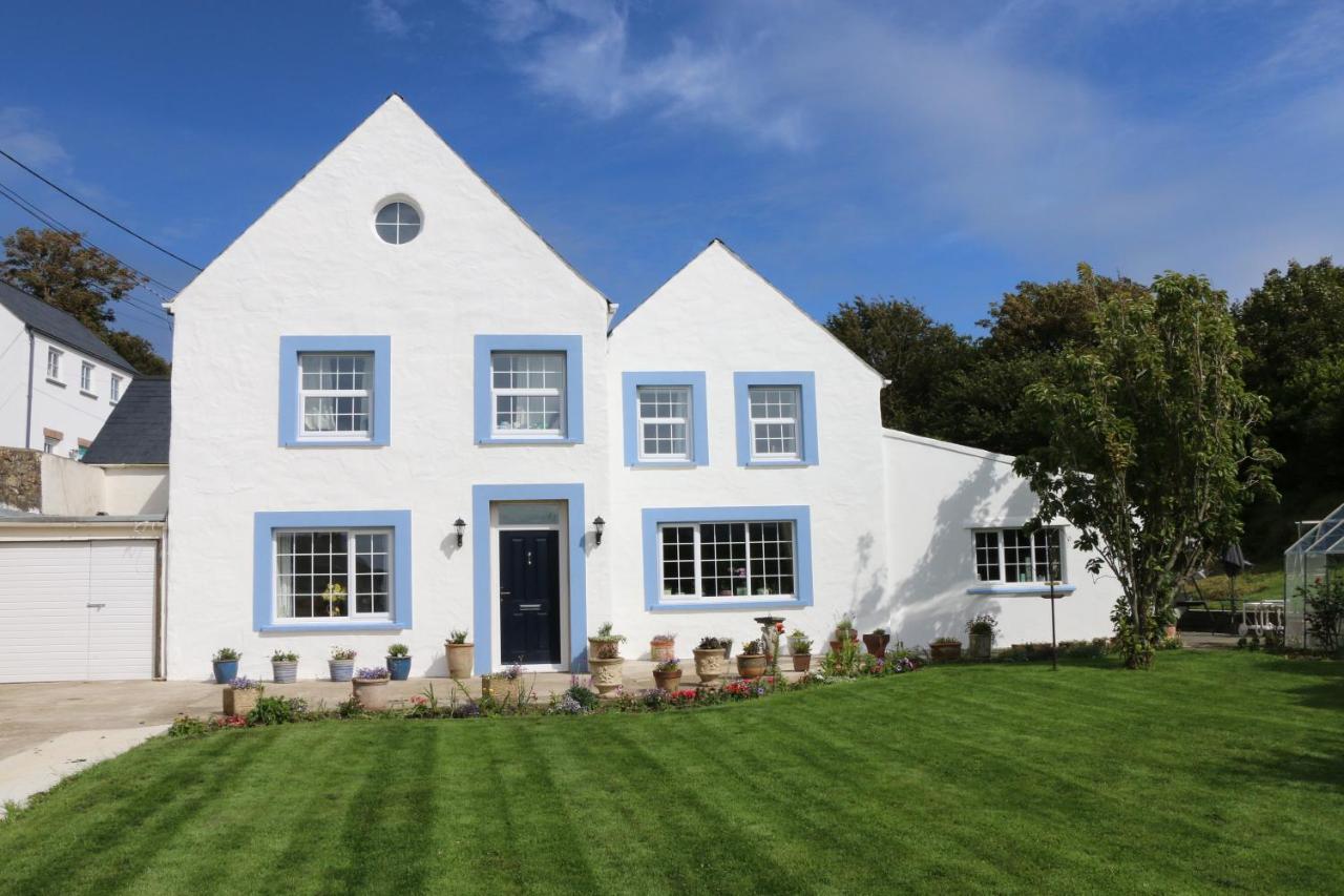 Ty Nant Little Haven Bed & Breakfast Exterior photo